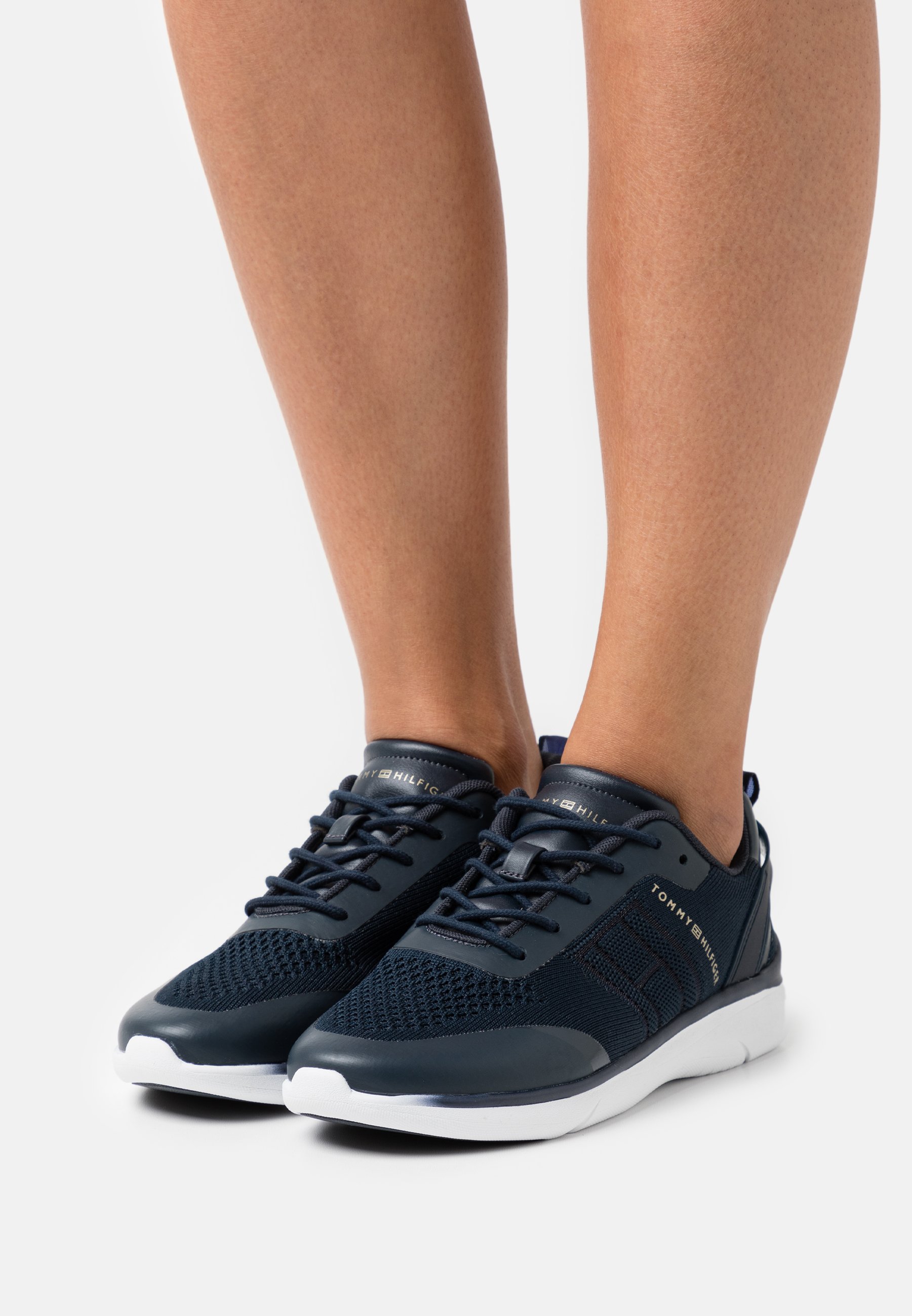 tommy hilfiger light trainers