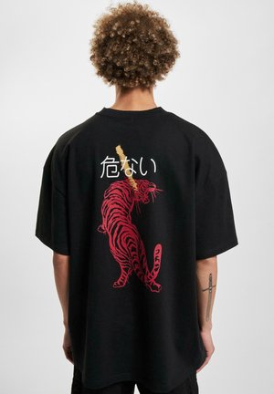 Marškinėliai su spaudiniu - black
