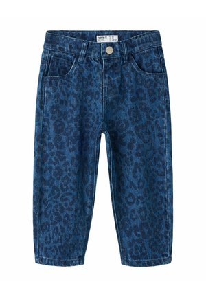 Jean bleu pour tout-petit avec motif léopard foncé, fermeture par bouton et poches avant.