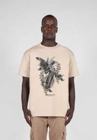 MJ Gonzales T-shirts print - wet sand