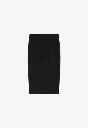 Jupe crayon noire longueur genou avec taille ajustée et détails de coutures discrètes sur les côtés avant, design uni.