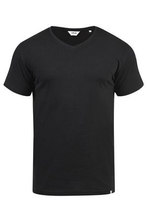 Svart V-ringad t-shirt i mjuk bomull. Korta ärmar, normal passform och en liten logotypetikett på sidan. Slät, jämn textur.