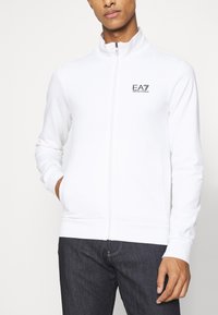 EA7 Emporio Armani Cipzáras pulóver - white
