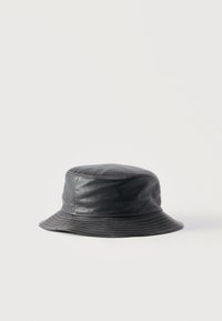 BUCKET WITH CONTRAST STITCHING - Klobuk - black