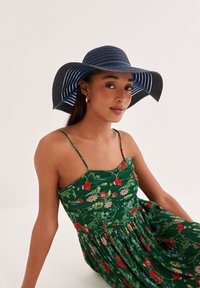 Next WEDDING OCCASION HAT - Kapelusz