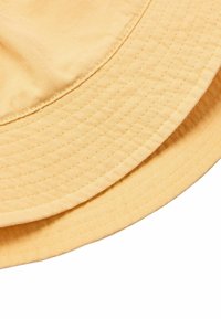 Next BUCKET REGULAR FIT - Hatte - yellow