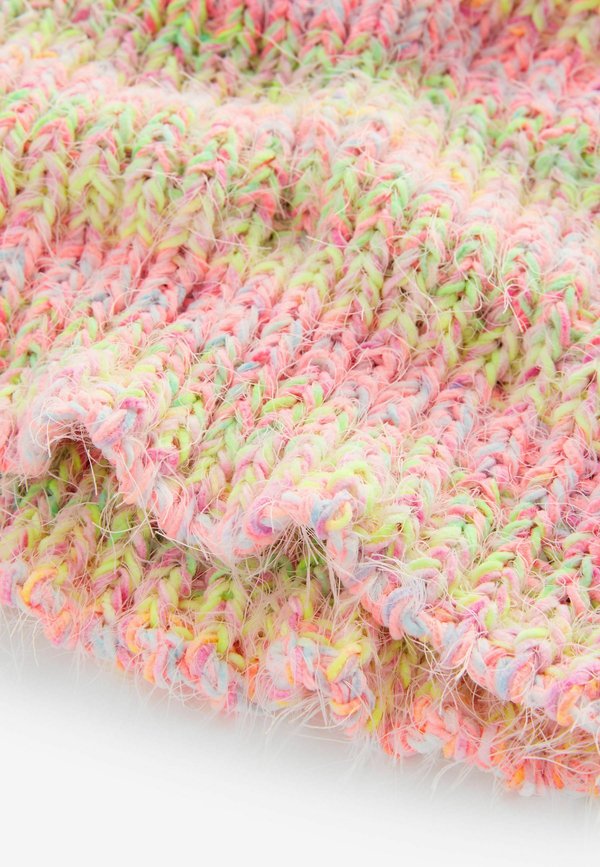 SET  – REGULAR FIT – Schal