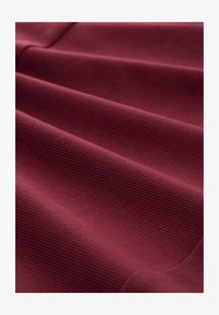 Unselected, bordeaux red