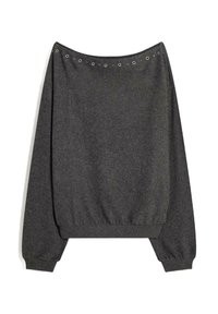 - Sweter