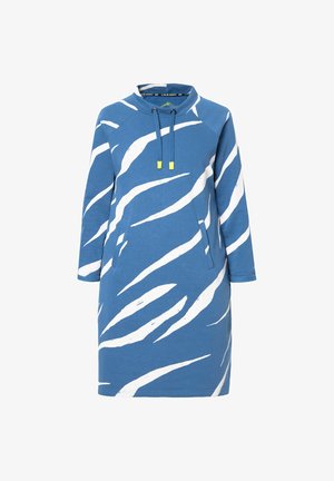 Blaues Kleid mit weißen abstrakten Streifen, aus weichem Stoff, mit hohem Kragen, Kordelzug mit gelben Akzenten und zwei Seitentaschen.