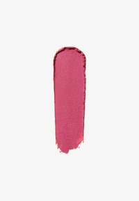 Matte roze lippenstift swatch weergegeven op een witte achtergrond, met een romige textuur en een gladde, gelijkmatige applicatie.