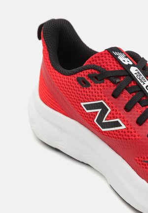 Fresh Foam 625 Big Kid 'True Red Black' — foto 6
