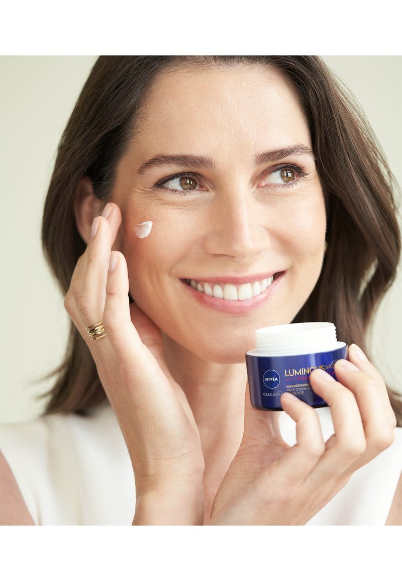 Damen Make-up-Sets | Nivea NIVEA CELLULAR LUMINOUS 630 DAY AND NIGHT CARE SET Gesichtspflegeset - UF74693 Damen Make-up-Sets | Nivea NIVEA CELLULAR LUMINOUS 630 DAY AND NIGHT CARE SET Gesichtspflegeset - UF74693