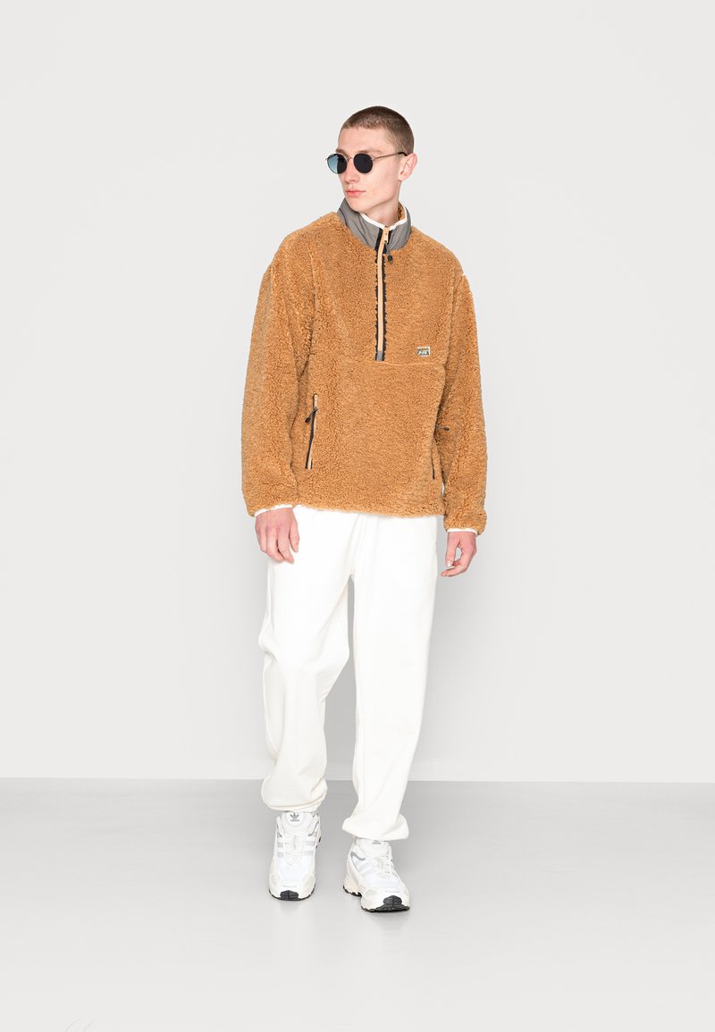 Levi's® LAKESIDE MOCK NECK UNISEX - Jakna od flisa - iced coffee