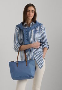 Lauren Ralph Lauren NYLON MEDIUM KEATON TOTE BAG - Torba za nakupovanje - pale azure