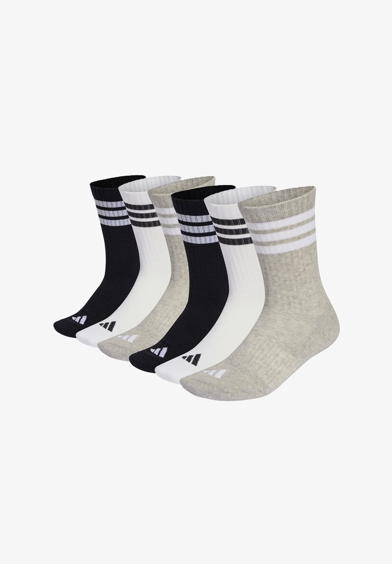 Sechs Paar mid-calf Socken in Schwarz, Weiß und Grau, jeweils mit zwei weißen oder schwarzen Streifen nahe dem oberen Rand und einem kleinen schwarzen Logo auf der Zehe.