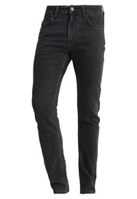 Jean en denim noir avec une coupe slim, comportant cinq poches, une fermeture à bouton classique et un subtil dégradé pour la texture.