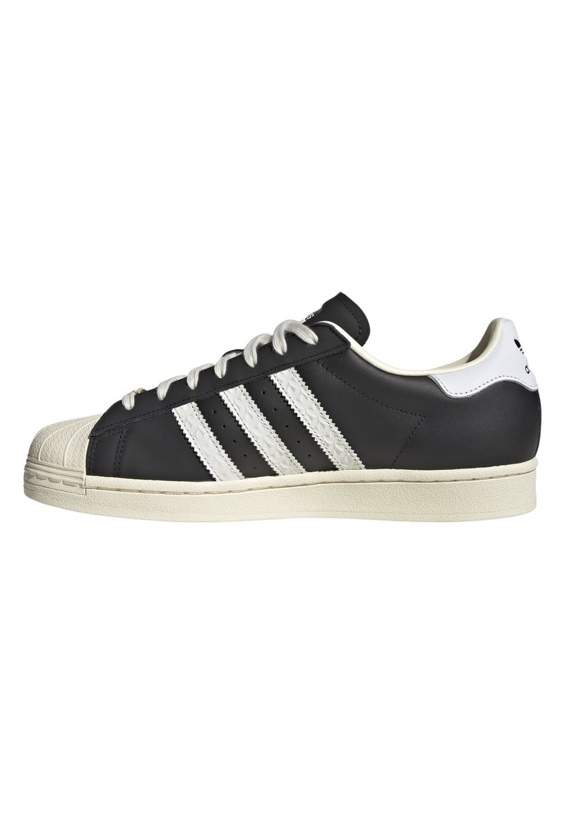 adidas Originals LIFESTYLE SUPERSTAR   - Trainers - schwarzweiss