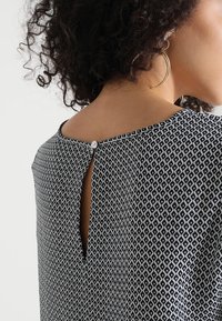 ONLY Vapaa-ajan mekko - off-white