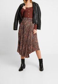 Even&Odd Maglietta a manica lunga - brown
