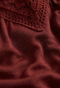 Next CROCHET DETAIL  REGULAR FIT - Vardagsklänning - berry red