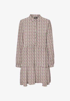 Robe à manches longues à imprimé floral avec de petites fleurs roses et blanches, col avec col, devant boutonné, et jupe à volants sur fond blanc.