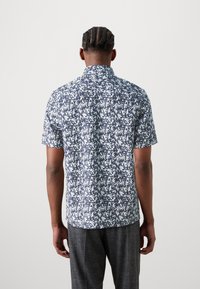 Ted Baker TAVARO - Vapaa-ajan kauluspaita - navy
