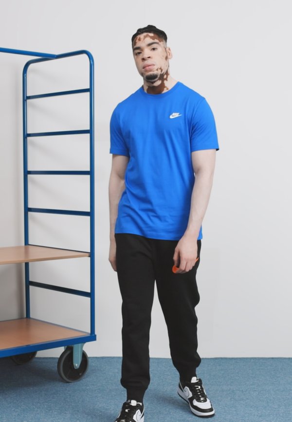 CLUB TEE - Basic T-shirt - game royal2