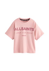 Vaaleanpunainen puuvillainen t-paita, jossa on lyhyet hihat. Paidassa on tummalla tekstillä painettu "ALLSAINTS", japanilaisia merkkejä ja alla "LONDON".