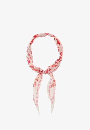 Écharpe rose clair avec des motifs floraux et de cœurs rouges, nouée en un nœud lâche avec deux longues extrémités pendantes.
