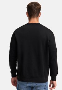 INDICODE JEANS CLIVER - Sportska majica - black