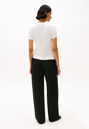 KNOT BOAT TEE - Pamata T-krekls - ecru