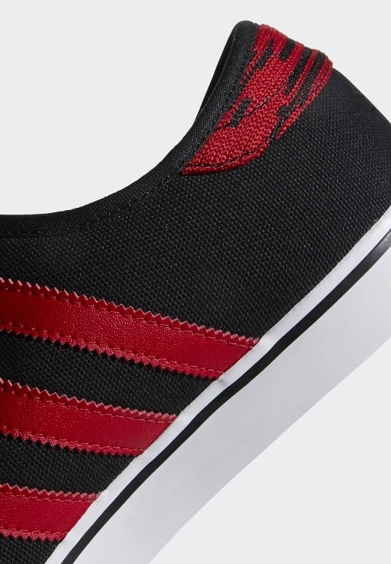adidas Originals SEELEY Sneakers core black/scarlet/svart