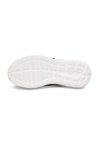 Sole di sneakers bianche in gomma testurizzata, con un motivo a griglia per una migliore aderenza e dettagli neri lungo i lati. Logo del marchio presente.