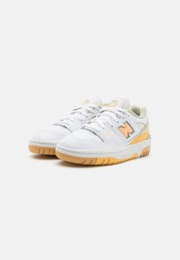 New Balance 550 - Tenisice - white/peach blossom