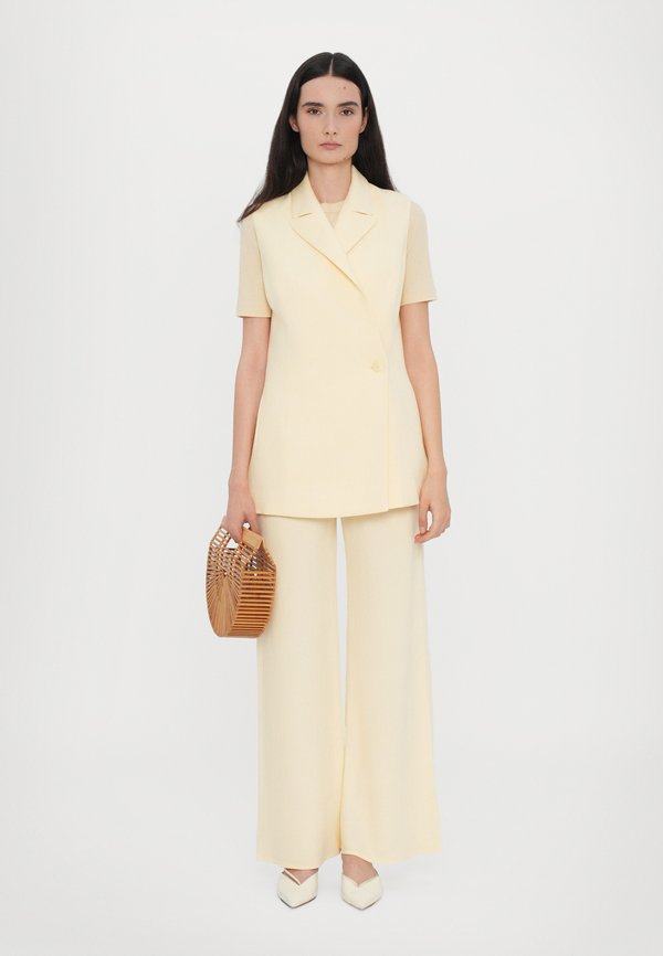 FLORINE - Waistcoat - butter2