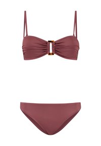 Mauve krāsas bikini komplekts, kas ietver ruched bandeau topu ar centrālo izliekto sprādzi, regulējamiem siksniņām un vienkāršām atbilstošām apakšdaļām.