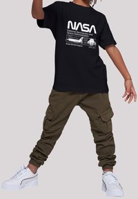 F4NT4STIC NASA CLASSIC SPACE SHUTTLE - Triko s potiskem - black