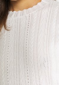 Forever New Strickpullover - white