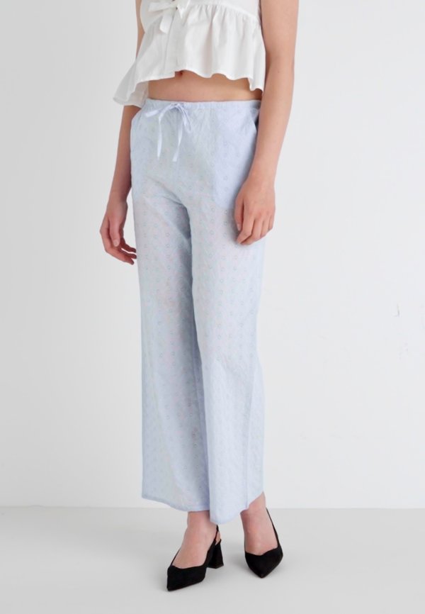 BRODERIE ANGLAISE  - Trousers2