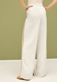 Next Broek - neutral tan