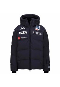 Giacca imbottita blu navy con cappuccio, caratterizzata da loghi bianchi e rossi, zip frontale e polsini elasticizzati per una vestibilità regolabile.