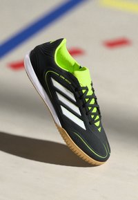 adidas Performance COPA INDOOR COURT LEAGUE - Indoor football boots - core black/footwear white/lucid lemon