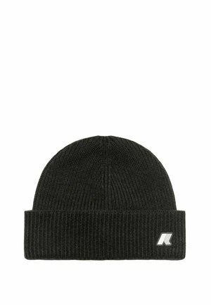 Bonnet - green blackish