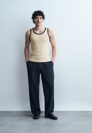 Rank 5: sandro - RETRO TANK - Top