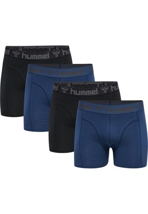 Vier Paare Boxershorts in Schwarz und Blau. Aus weichem Stoff, mit elastischen schwarzen Taillenbündchen mit Logo. Glatte Textur, körperbetontes Design.
