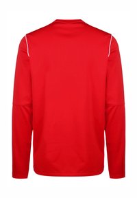 Langarmige rode sportshirt met ronde hals, voorzien van witte piping langs de schouders en een gladde, lichte stof.