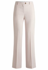 Jasnoróżowe spodnie o prostym kroju, z pojedynczym zapięciem na guzik, przednimi kieszeniami i subtelną teksturą.