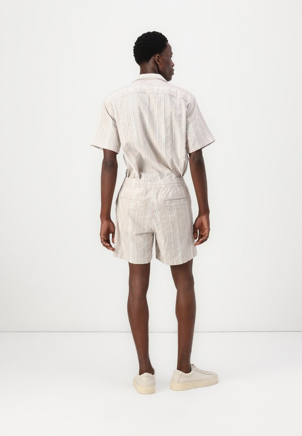 PULL ON NATURAL DOBBY - Shorts - cream texture2