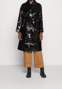 Bruuns Bazaar Krátký kabát - black